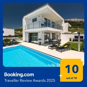 Supernus With Heated Pool , Baška Kroatien